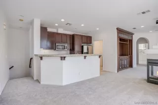 Photo #1: 230002595 Listing 