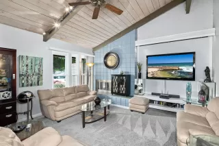 Photo #3: 230002626 Listing