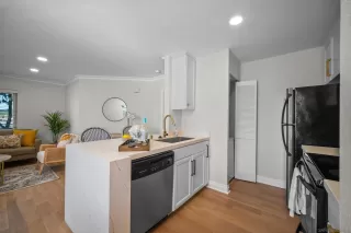 Photo #5: 230002655 Listing 