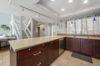 Photo #4: 230002657 Listing