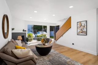 Photo #1: 230002696 Listing