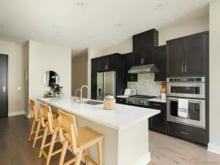 Photo #4: 230002859 Listing