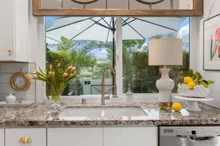 Photo #4: 230002995 Listing