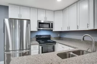 Photo #5: 230002998 Listing