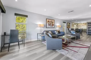 Photo #6: 230003018 Listing