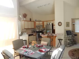 Photo #6: 230003025 Listing