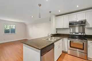 Photo #6: 230003084 Listing 