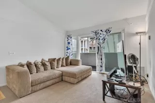 Photo #3: 230003102 Listing