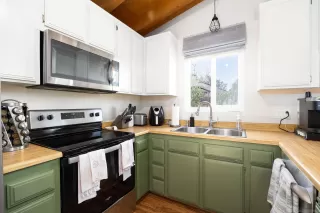 Photo #5: 230003149 Listing 