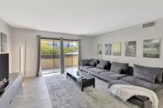 Photo #2: 230003160 Listing