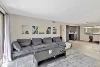 Photo #6: 230003160 Listing