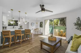 Photo #1: 230003180 Listing 