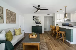 Photo #3: 230003180 Listing 