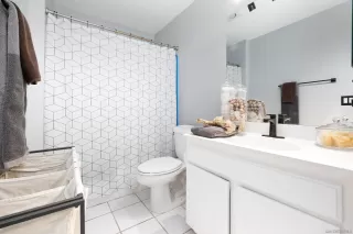 Photo #6: 230003192 Listing