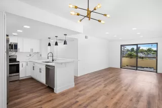 Photo #3: 230003281 Listing