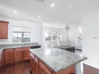 Photo #5: 230003326 Listing 