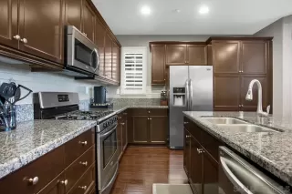 Photo #3: 230003409 Listing