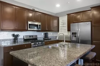 Photo #4: 230003409 Listing