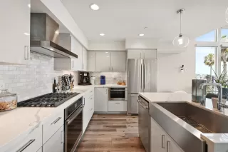 Photo #6: 230003420 Listing 