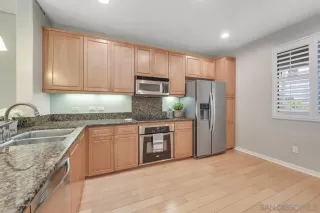 Photo #2: 230003431 Listing 