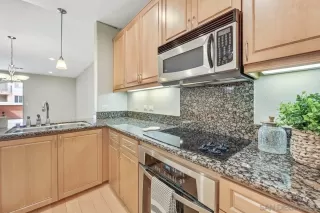 Photo #3: 230003431 Listing 