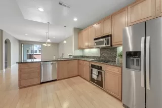 Photo #6: 230003431 Listing 