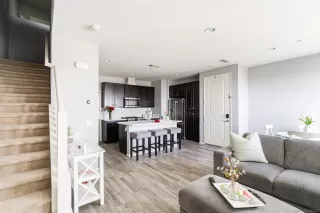 Photo #5: 230003432 Listing