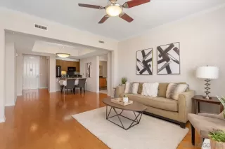 Photo #4: 230003518 Listing