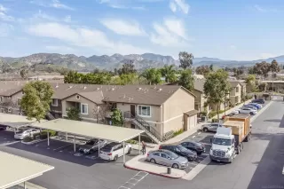 Photo #3: 230003536 Listing