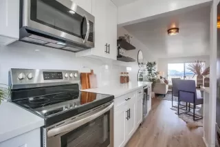 Photo #6: 230003590 Listing 