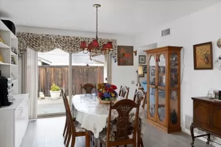 Photo #6: 230003635 Listing