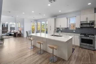 Photo #2: 230003645 Listing