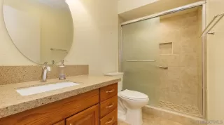 Photo #3: 230003684 Listing