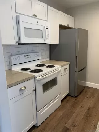 Photo #3: 230003730 Listing