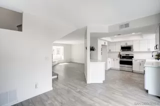 Photo #4: 230003780 Listing 