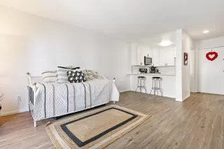 Photo #6: 230003804 Listing