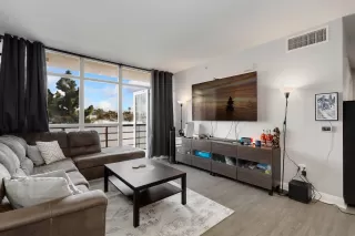 Photo #5: 230003840 Listing 