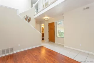 Photo #3: 230003856 Listing