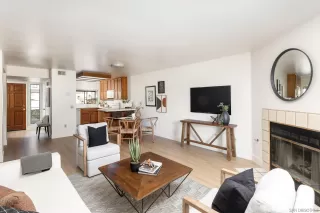 Photo #4: 230003939 Listing