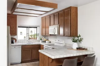 Photo #6: 230003939 Listing