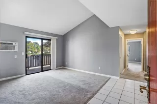 Photo #5: 230003944 Listing 