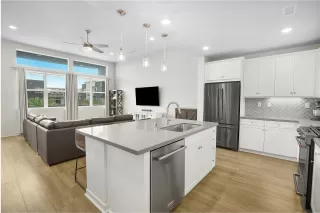 Photo #3: 230004009 Listing