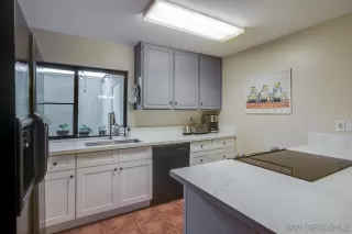 Photo #3: 230004025 Listing