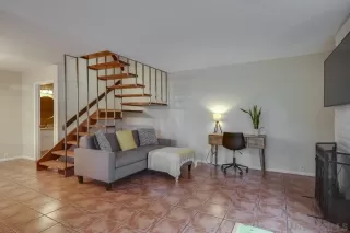 Photo #4: 230004025 Listing