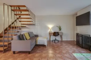 Photo #5: 230004025 Listing