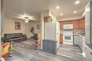 Photo #2: 230004039 Listing