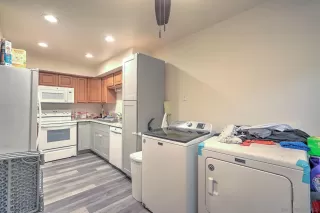 Photo #4: 230004039 Listing