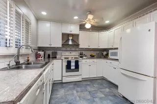 Photo #4: 230004051 Listing 