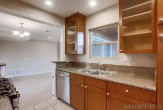 Photo #2: 230004058 Listing