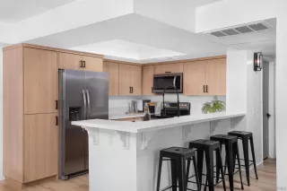 Photo #4: 230004070 Listing